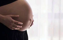 Pijana 31-latka w ciąży opiekowała się 2-letnią córką