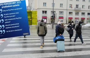 Urzędnik zapuka do drzwi. Zada osobiste pytania. Nie odpowiesz? Grzywna