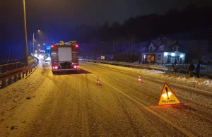 Wyciek substancji chemicznej z ciężarówki! Droga krajowa numer 19...