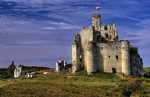 Zamek w Mirowie - odbudowa, która niszczy zabytkowe ruiny!