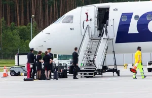 Wylecieli z pracy w niedzielny poranek. LOT przesłał im "walentynkę"