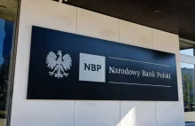 NBP zatrudnia 11 osób na stanowisku doradcy prezesa NBP.