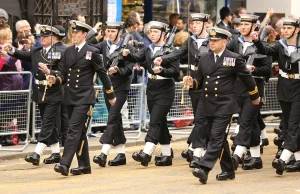 Brytyjscy weterani zwolnieni za homoseksualizm, otrzymują ordery z powrotem