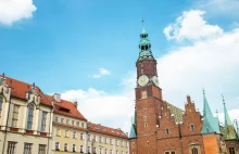 Wrocław zawiesza opłatę za koncesję na alkohol. Skorzysta z niej około 1000 firm