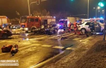 "Kierowca BMW stracił panowanie nad pojazdem". Karambol 7 samochodów w Łodzi.