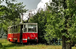 Zardzewiały tramwaj fabryczny - witamy w Donbasie