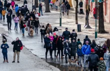 Tłumy po gofry i zapiekanki: zimowy Sopot jak w sezonie 02.2021 [FOTO