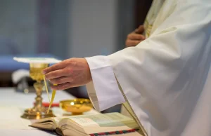 Kościół katolicki traci wiernych. Włoskie bazyliki świecą pustkami, kryzys...