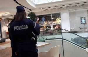 Gdańsk: Policja kontroluje w strefie gastro w CH Madison