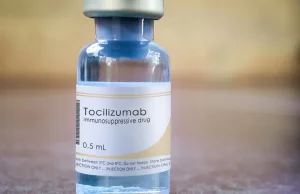 Potwierdzono, że Tocilizumab zmniejsza ryzyko śmierci u chorych na COVID-19