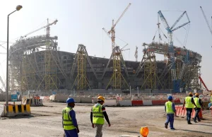 W Katarze zmarło ponad 6,5 tys. robotników z Azji Płd. budujących stadiony...