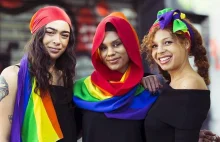 Feministki w oparach absurdu: "To mit, że islam promuje nienawiść wobec LGBT".