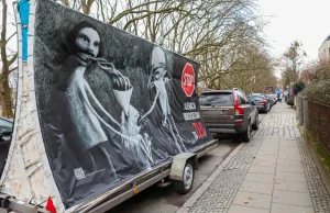 Szokujący billboard to symbol rodzinnych dramatów, a chodzi o los dziecka.