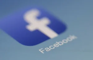 Teraz to już można... Facebook znosi zakaz reklamy politycznej i społecznej