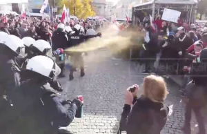 [KATOWICE NA ŻYWO] Milicja próbuje spacyfikować strajk przeciw obostrzeniom!