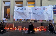 Transparent ze Strajku Kobiet trafił do Muzeum Gdańska