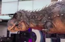 Niesamowicie realistyczny dinozaur