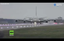 Wichura na Heathrow. Pionowe lądowanie Airbusa A380