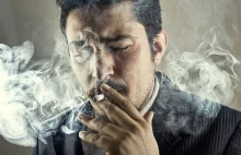 Lekarze pokazują szokujące zdjęcie płuc nałogowego palacza. Ostrzegają:...