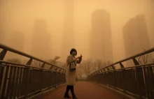 Pekin "pomarańczowy". Niebezpieczne zjawisko w stolicy Chin.