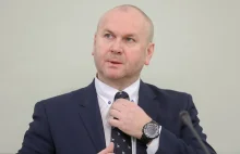 Były szef CBA Paweł Wojtunik wygrał w sądzie z premierem