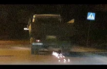 Polskie Drogi - Rozpadająca się ciężarówka