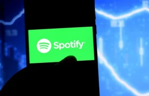 Spotify zaczął cenzorować teksty piosenek, które zawierają "dezinformację"