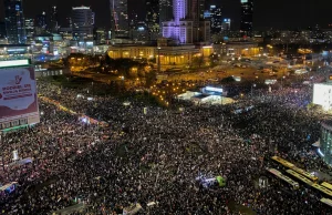 PiS chce głosować nad kontrowersyjnym projektem ustawy akurat podczas lockdownu