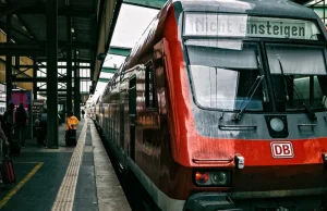 Niemy ukrywają biedę - sześć osób opowiada, na jaką pomoc państwa mogą liczyć