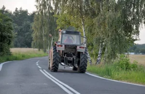 Dla dyrektora przejazd ciągnikiem na pole przez ścieżkę rowerową to „akt...