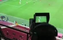 Tak wygląda praca za kamerą na meczach piłki nożnej. Koniecznie zobacz!