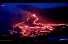 Islandia. Wybuch wulkanu. Webcam na żywo z dźwiękiem. Niesamowite w nocy.
