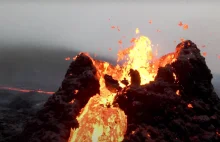 Dronem prosto do wulkanu. Spektakularne nagrania z erupcji na Islandii