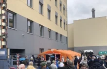 Chaos przed punktem szczepień w Poznaniu. Interweniowała policja