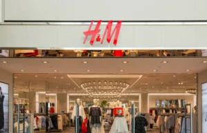 Na szwedzką firmę H&M spadły retorsje za rezygnację z bawełny z Sinciangu