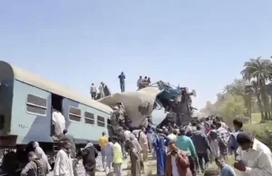 Katastrofa kolejowa w Egipcie: Dziesiątki zabitych i rannych