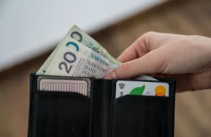 Zakaz podawania wysokości pensji. Polacy chcą z tym skończyć