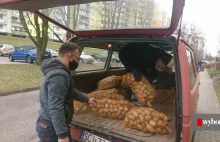 Rolnik ze świętokrzyskiego przywiózł do Sosnowca 10 ton ziemniaków. Był...