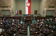 PiS przegrywa dwa głosowania w Sejmie
