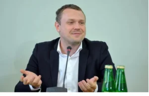 Michał Tusk ma fuchę w ZTM-ie. "Jako jedyny złożył ofertę w i został wybrany"