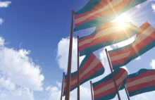 Haga jako pierwsza gmina w Holandii wywiesiła flagi osób transpłciowych