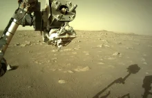 Łazik Perseverance zaobserwował tęczę na Marsie. Źródło pozostaje niejasne