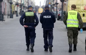 Zmasowane kontrole w siłowniach. Policjantom pomagają żołnierze.