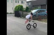Nabrała umiejętności na swoim rowerze