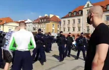 Białystok: Milicja poskromiła wspólny trening na świeżym powietrzu