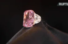 Największy na świecie różowy diament trafi na aukcję. Ma blisko 16 karatów.