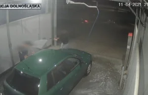 Próbował ukraść auto na myjni. Kobieta "zaatakowała" go strumieniem wody