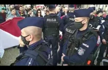 Policja wybuczana na marszu w Białymstoku