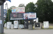 Skrzynki z instalacji, billboardy... esencja polskich miast?