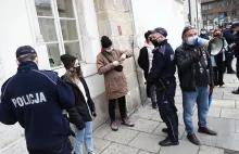 Kraków: Sąd karci policję za bezzasadne zatrzymanie uczestnika protestu